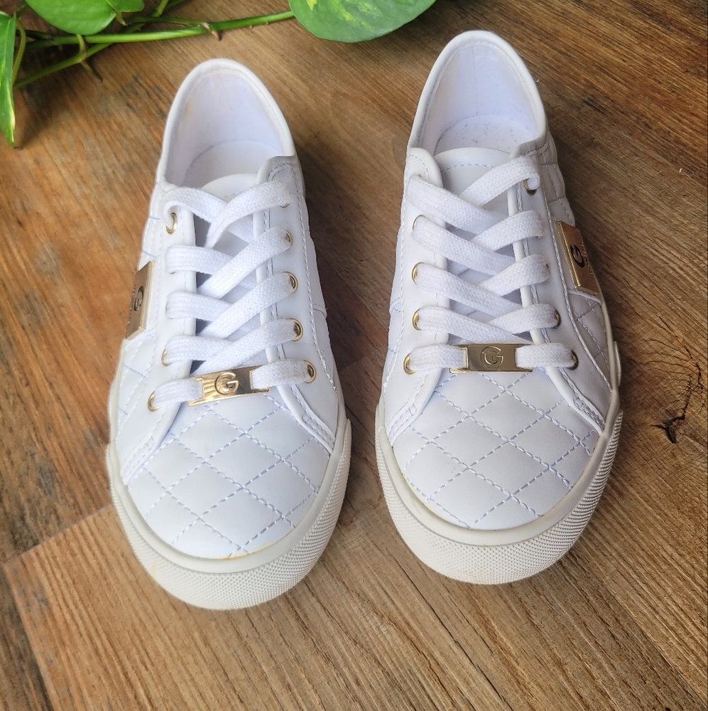 GBG Los‎ Angeles by Guess white sneakers